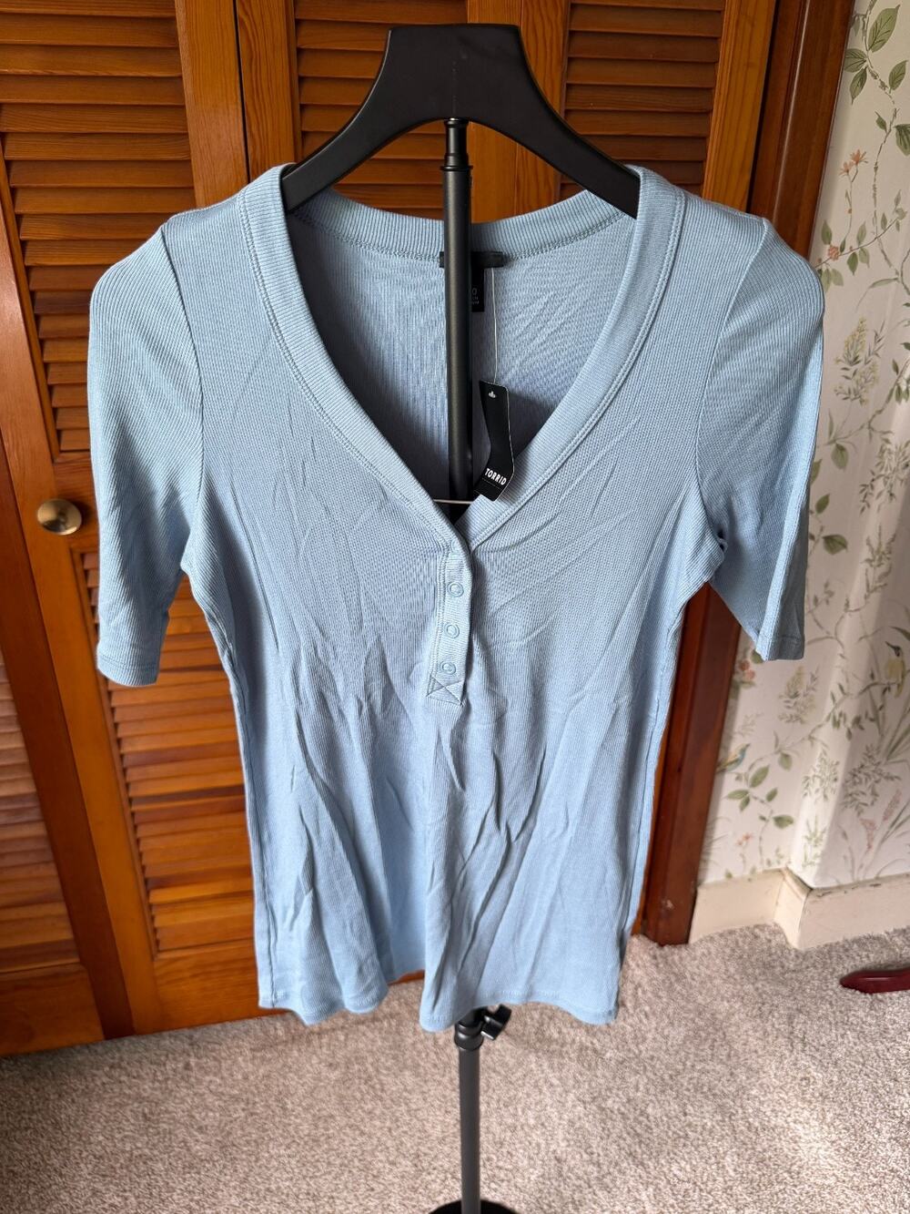 NWT TORRID Light Blue Short Sleeved T-Shirt Plus sz 00 M/L Sz 10